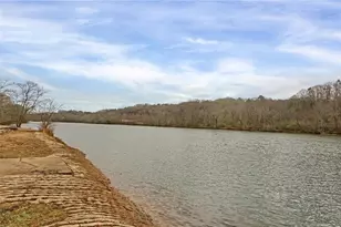 8 Huntington Pl Dr, Atlanta, GA 30350 - Photo 38