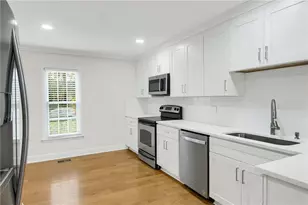 8 Huntington Pl Dr, Atlanta, GA 30350 - Photo 8