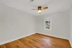 8 Huntington Pl Dr, Atlanta, GA 30350 - Photo 28