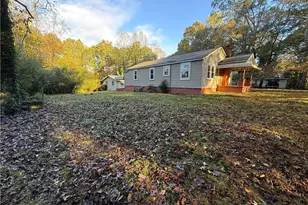 222 Weeping Willow Dr, Clarkesville, GA 30523 - Photo 2