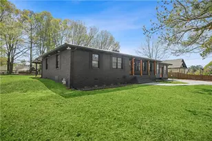 626 Grayson Pkwy, Grayson, GA 30017 - Photo 2