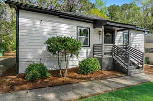 437 Collier Ridge Dr NW, Atlanta, GA 30318 - Photo 2