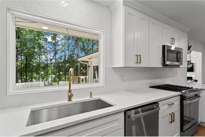 1673 Clearview Drive NW, Acworth, GA 30102 - Photo 18