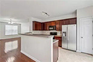 3537 Chattahoochee Summit Ln SE, Atlanta, GA 30339 - Photo 10