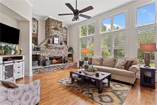 388 Golf Crest Dr, Acworth, GA 30101 - Photo 2