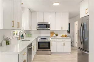 1966 S Hidden Hills Pkwy, Stone Mountain, GA 30088 - Photo 16