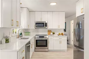 1966 S Hidden Hills Pkwy, Stone Mountain, GA 30088 - Photo 16