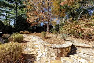 7590 Chaparral Dr, Sandy Springs, GA 30350 - Photo 38