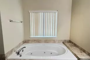 5736 Lakeside Dr, Union City, GA 30291 - Photo 10