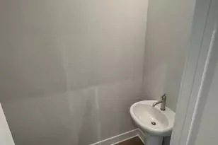 991 Bibbs Circle NW, Atlanta, GA 30318 - Photo 8