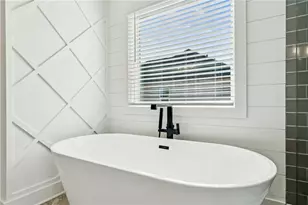 2370 Reserve Manor Ct, Lawrenceville, GA 30043 - Photo 30