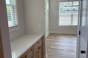2370 Reserve Manor Ct, Lawrenceville, GA 30043 - Photo 4