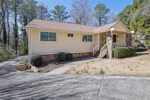 889 Fawn Way, Marietta, GA 30068 - Photo 2