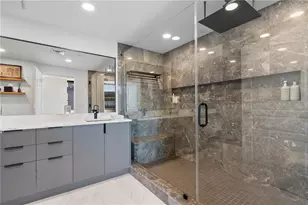 700 Park Regency Pl NE, Atlanta, GA 30326 - Photo 10