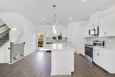 327 Dresden Circle, Tucker, GA 30084 - Photo 10