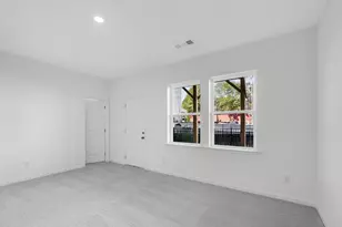 6117 Wayburn St, Tucker, GA 30084 - Photo 4