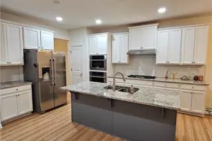 650 Sunset Park Dr, Suwanee, GA 30024 - Photo 2