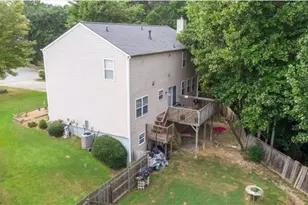 1805 Campbell Ives Dr, Lawrenceville, GA 30045 - Photo 4