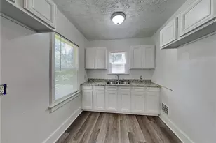 542 S Evelyn Pl NW, Atlanta, GA 30318 - Photo 6