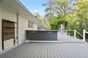 4555 Runnemede Rd NW, Atlanta, GA 30327 - Photo 36