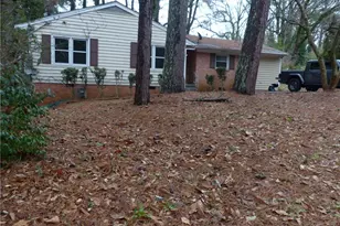 1790 Laurelwood Dr SW, Atlanta, GA 30311 - Photo 2