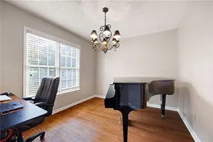 2010 Arbor Forest Dr SW, Marietta, GA 30064 - Photo 10