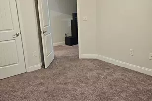 2153 Red Oak Cir, Union City, GA 30291 - Photo 14