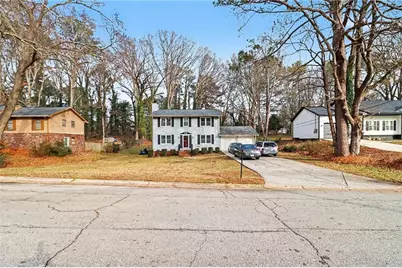 4494 Huntsman Bend, Decatur, GA 30034 - Photo 4