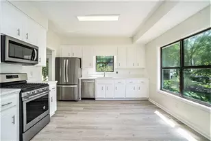 1100 Sallete Ct, Marietta, GA 30066 - Photo 10