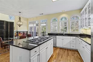 565 Abbeywood Dr, Roswell, GA 30075 - Photo 12