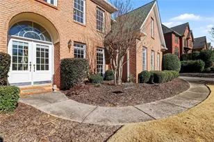 565 Abbeywood Dr, Roswell, GA 30075 - Photo 4