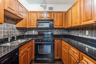 2479 Peachtree Rd NE, Atlanta, GA 30305 - Photo 10