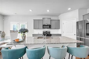 930 Bentley Dr, Fairburn, GA 30213 - Photo 12