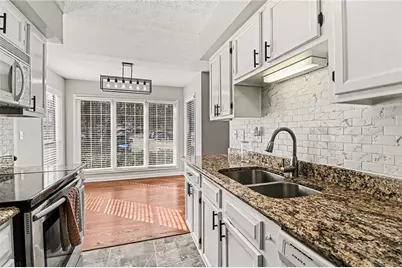 706 Glenleaf Drive, Peachtree Corners, GA 30092 - Photo 12