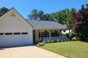 392 Clarion Rd, Lawrenceville, GA 30043 - Photo 1