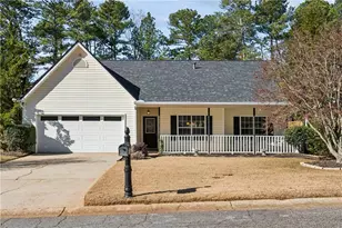 392 Clarion Rd, Lawrenceville, GA 30043 - Photo 2