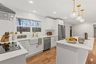 2210 Riverside Dr, Gainesville, GA 30501 - Photo 6