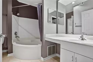 220 Renaissance Pkwy NE, Atlanta, GA 30308 - Photo 18
