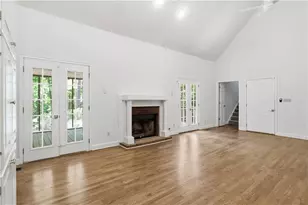 86 Lancaster Way, Newnan, GA 30263 - Photo 2