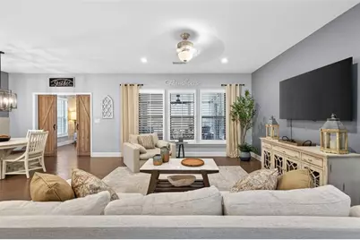 5713 Cypress Bluff Lane, Hoschton, GA 30548 - Photo 8