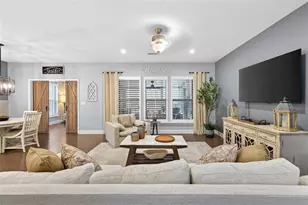 5713 Cypress Bluff Ln, Hoschton, GA 30548 - Photo 8