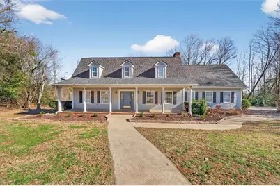 294 Hillcrest Heights, Cornelia, GA 30531 - Photo 1