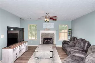 2314 Robin Dr, Loganville, GA 30052 - Photo 10