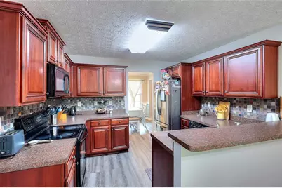 2314 Robin Drive, Loganville, GA 30052 - Photo 6