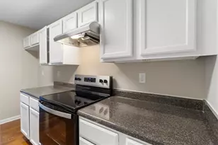 4654 Raven Wood Loop, Union City, GA 30291 - Photo 10