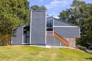 4053 Spalding Hollow, Peachtree Corners, GA 30092 - Photo 2