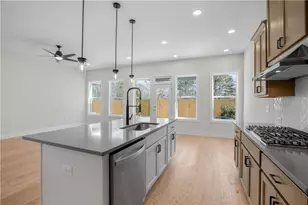 1931 Redfield Dr NE, Marietta, GA 30066 - Photo 6