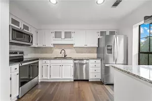 2104 Pine Heights Dr NE, Atlanta, GA 30324 - Photo 2