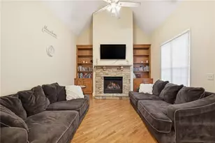 5810 Broadwater Tr, Cumming, GA 30040 - Photo 14