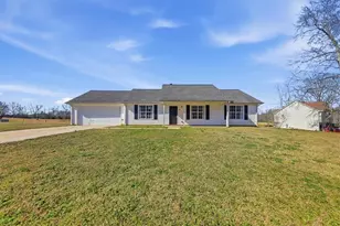 133 Carols Ln, Locust Grove, GA 30248 - Photo 2